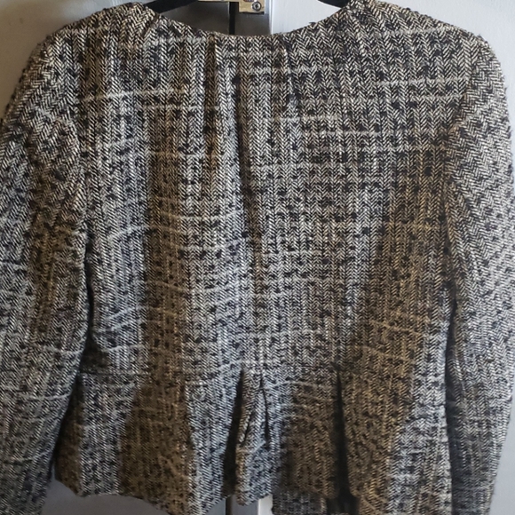 Access A LIZ CLAIBORNE COMPANY Blazer - Picture 3 of 4